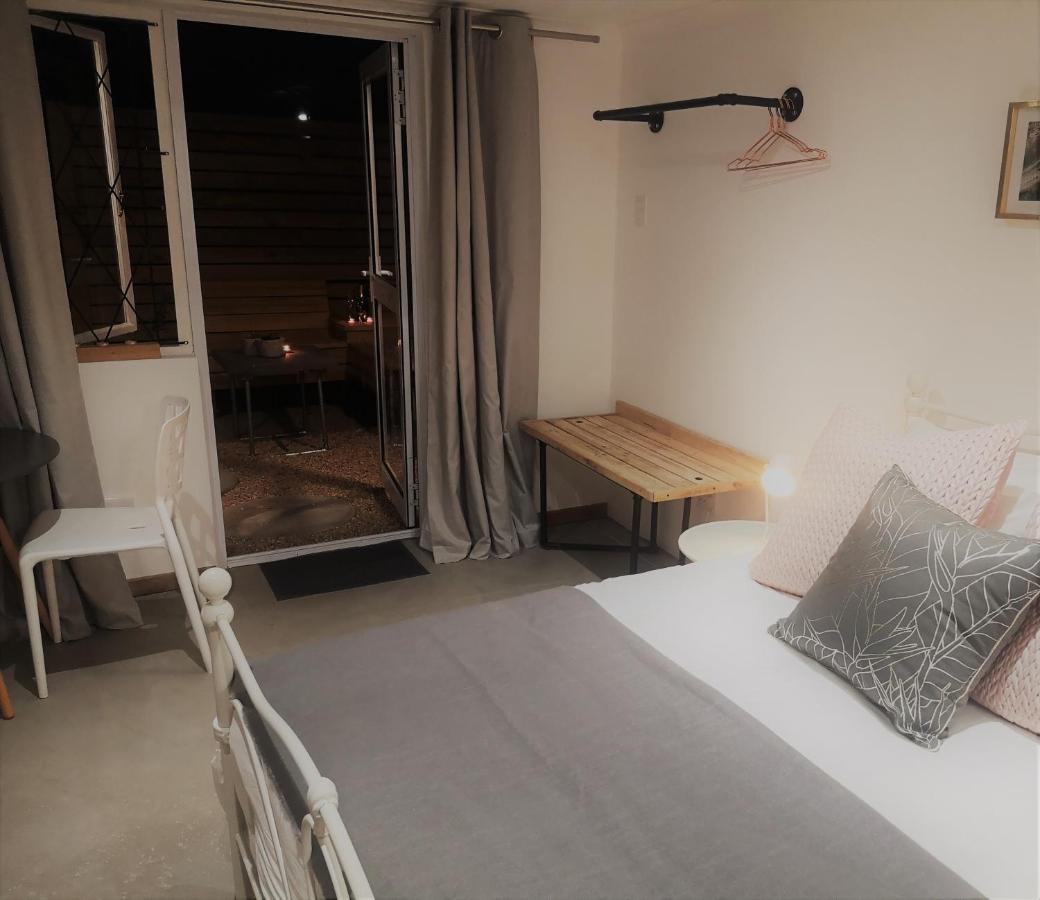 Secure, Private, Queen Room Close To Airport Port Elizabeth Kültér fotó